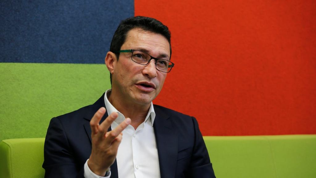 “Pagar por estudiar”: la propuesta de Carlos Caicedo frente a la deserción juvenil en&nbsp;Colombia