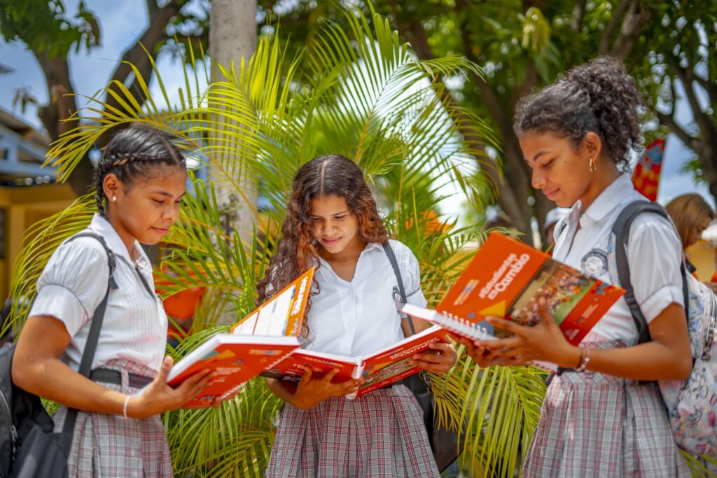 Magdalena reconoce a 10 colegios por transformar la educación desde las&nbsp;aulas